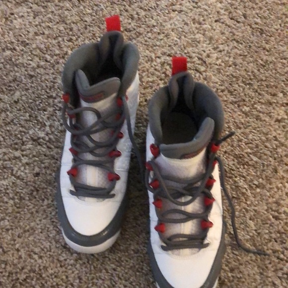 Jordans Sneakers EUC - Picture 5 of 5
